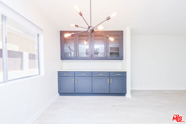 2602 Carnegie Lane, Redondo Beach CA: https://media.crmls.org/mediaz/159d6b1d-73f8-4545-8e18-4774756b7ec4.jpg