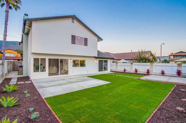 13856 Paseo Cardiel, San Diego CA: https://media.crmls.org/mediaz/159ed1b1-7fa5-44e5-89a8-9458ee549566.jpg