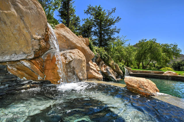 29677 Mulholland Highway, Agoura Hills CA: https://media.crmls.org/mediaz/159ef7e7-f9c8-41cc-82f2-b1fd68b96645.jpg