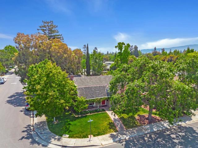 632 Saint Claire Drive, Palo Alto CA: https://media.crmls.org/mediaz/159f08a9-3033-427f-8e2c-ad8d04b8d308.jpg