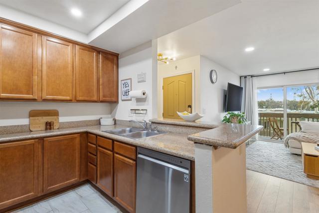 Detail Gallery Image 10 of 25 For 432 Edgehill Ln #74,  Oceanside,  CA 92054 - 1 Beds | 1 Baths