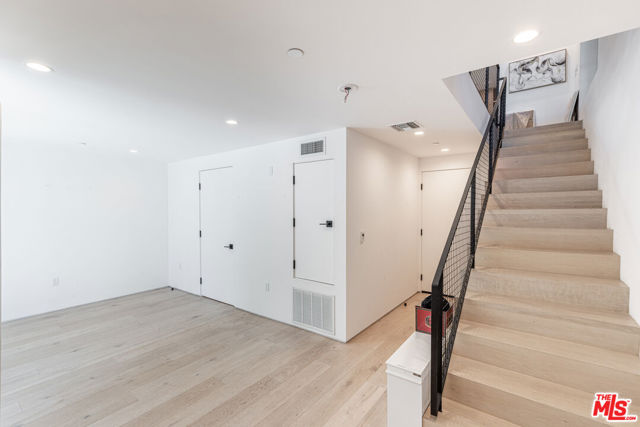 610 S Van Ness Avenue, Los Angeles CA: https://media.crmls.org/mediaz/159ffb19-a85f-4bb9-bd5a-2a5b32fbd2a6.jpg