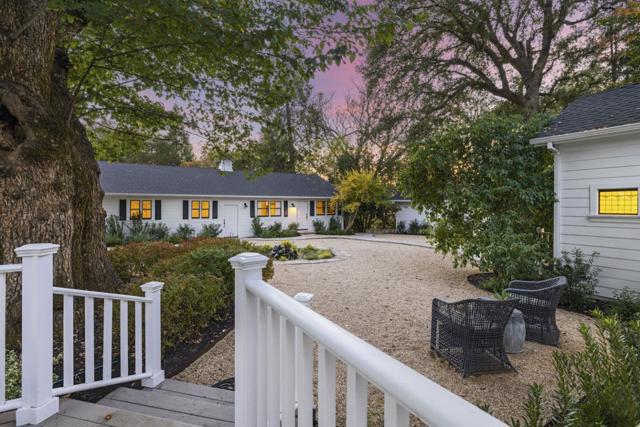 2551 Grant Street, Calistoga CA: https://media.crmls.org/mediaz/15a0f3a6-bad4-48f0-ba19-2fea842413c5.jpg