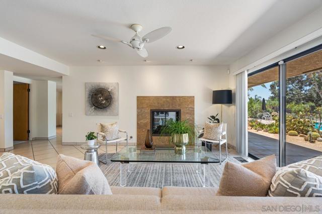 11020 Horizon Hills Dr, El Cajon CA: https://media.crmls.org/mediaz/15a1d92d-7317-40f3-986d-c823e26fe8e1.jpg