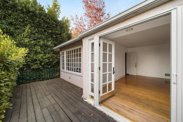 Detail Gallery Image 31 of 63 For 1536 Marmont Ave, Los Angeles,  CA 90069 - 2 Beds | 2 Baths