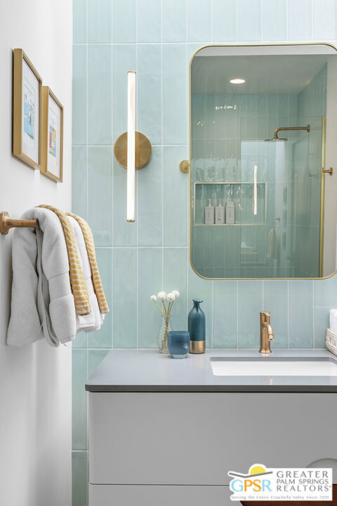 1821 Sandcliff Road, Palm Springs CA: https://media.crmls.org/mediaz/15a1dd03-3ab2-45e4-8fd4-fe42af5af7e2.jpg