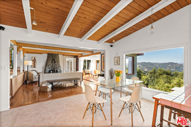 20158 Observation Drive, Topanga CA: https://media.crmls.org/mediaz/15a24c7d-5999-4fd4-a560-bb3365fa8f75.jpg