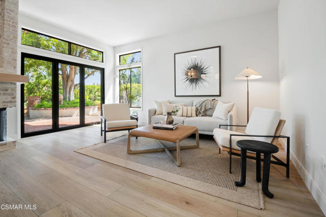 4212 Par Five Drive, Westlake Village CA: https://media.crmls.org/mediaz/15a25317-c271-4b9f-9a21-8105c8c74d13.jpg