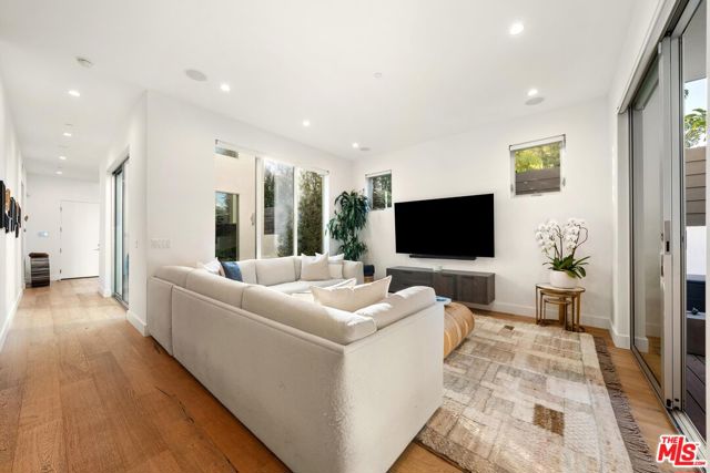 2004 Louella Avenue photo 6