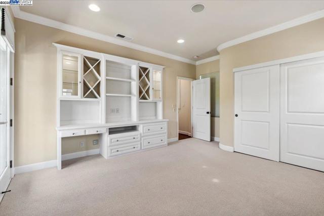 Image 32 of 47 For 2252 Britannia Dr