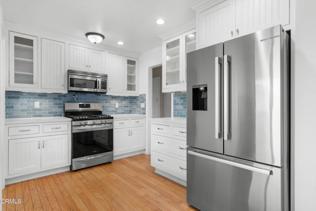 2102 Buena Vista Drive, Camarillo CA: https://media.crmls.org/mediaz/15a2e179-2022-48c0-85c8-d4839a99efef.jpg