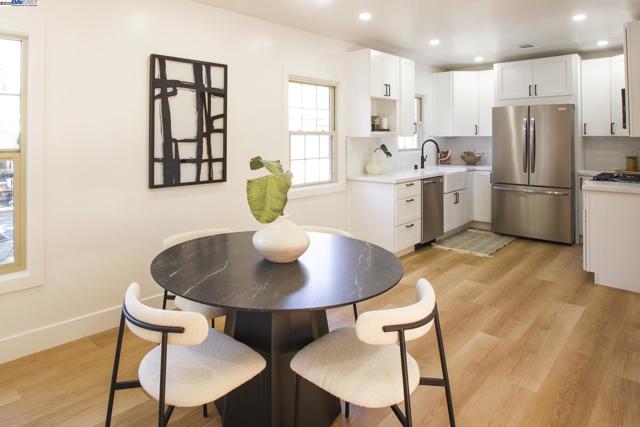 3208 McNutt, Walnut Creek CA: https://media.crmls.org/mediaz/15a3d0aa-e4de-4c2c-8885-7e8f079238eb.jpg