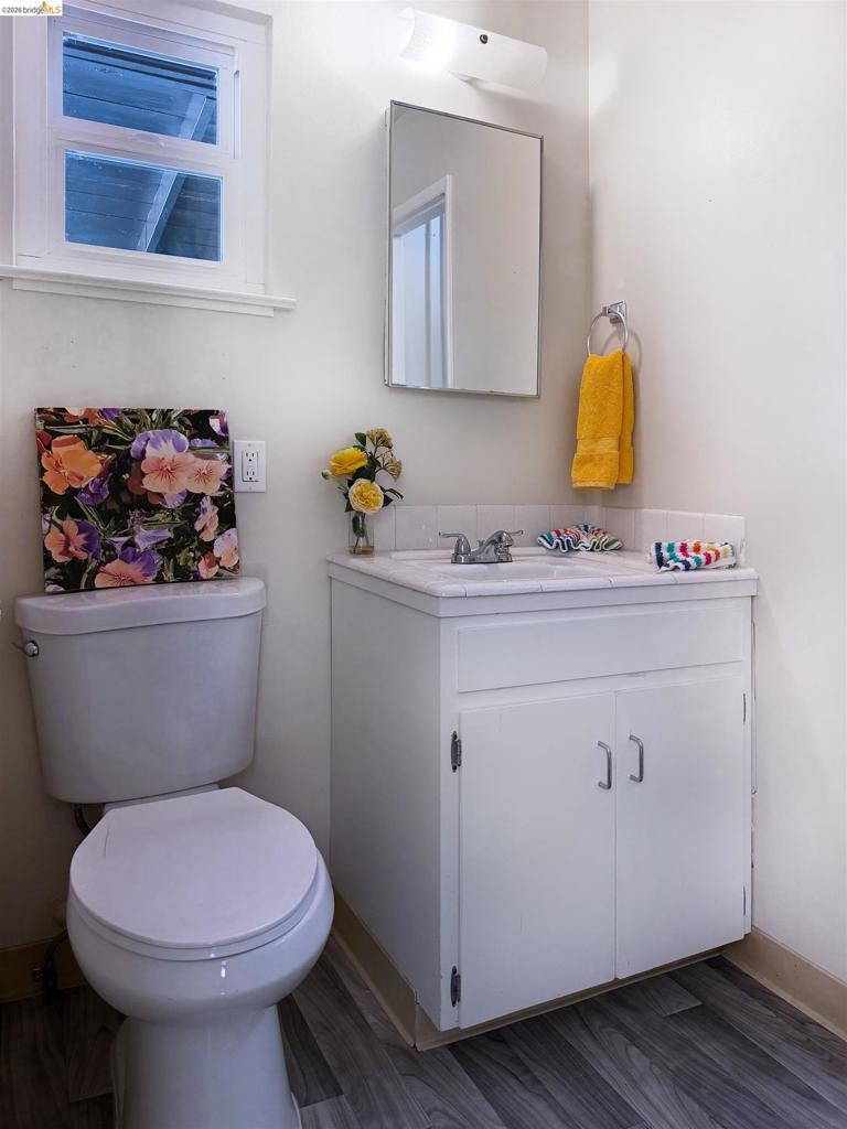 https://media.crmls.org/mediaz/15a403d2-426a-401a-8519-665cb42521e9.jpg?preset=X-Large