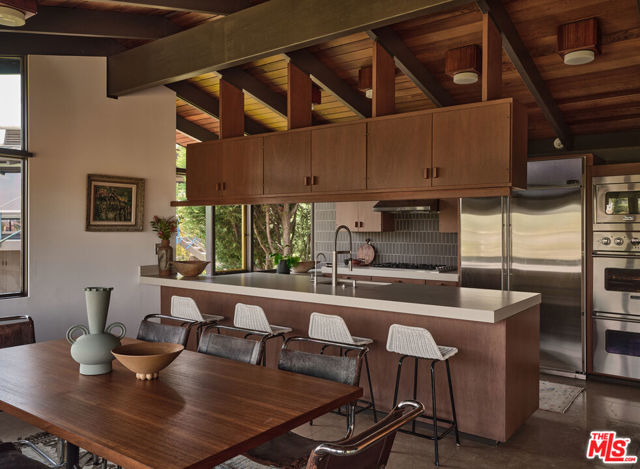 2052 Mayview Drive, Los Angeles CA: https://media.crmls.org/mediaz/15a470eb-a4e5-431e-9a17-b5e3ebadccb7.jpg
