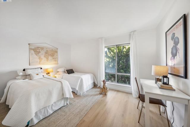 2106 Otis Dr, Alameda CA: https://media.crmls.org/mediaz/15a4e58e-1050-4a82-be2d-20abf91613b0.jpg