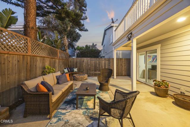 1111 Dover Lane, Ventura CA: https://media.crmls.org/mediaz/15a507b4-0928-4355-a874-831fcfe66553.jpg