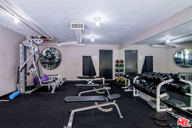 740 N Kings Road, West Hollywood CA: https://media.crmls.org/mediaz/15a53425-3e09-4b58-9305-7b3a43b91f7b.jpg