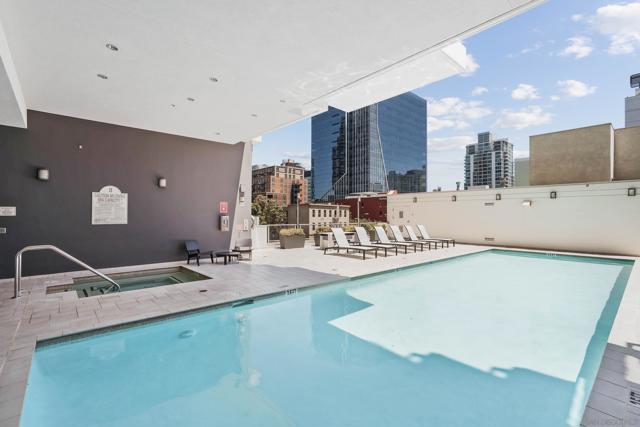 575 6th Ave, San Diego CA: https://media.crmls.org/mediaz/15a57baf-43a8-4ff8-8c92-af9ac73bef9a.jpg