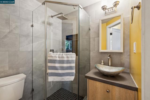 3036 Delaware St, Oakland CA: https://media.crmls.org/mediaz/15a602fe-b8e1-4ac1-b17e-b4fcb4d8684b.jpg