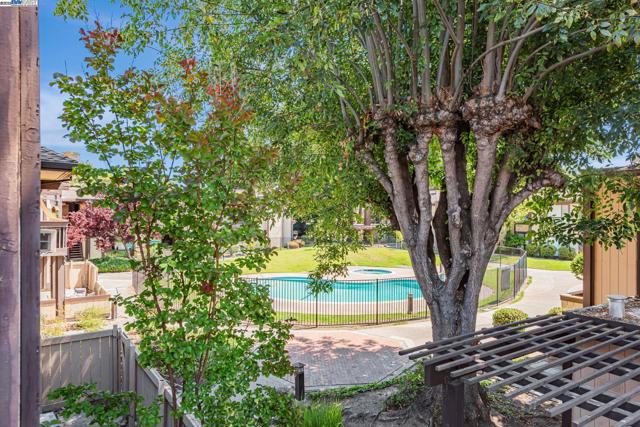 39090 Presidio Way, Fremont CA: https://media.crmls.org/mediaz/15a60fc2-f116-43cc-9154-266c3a0e7eef.jpg