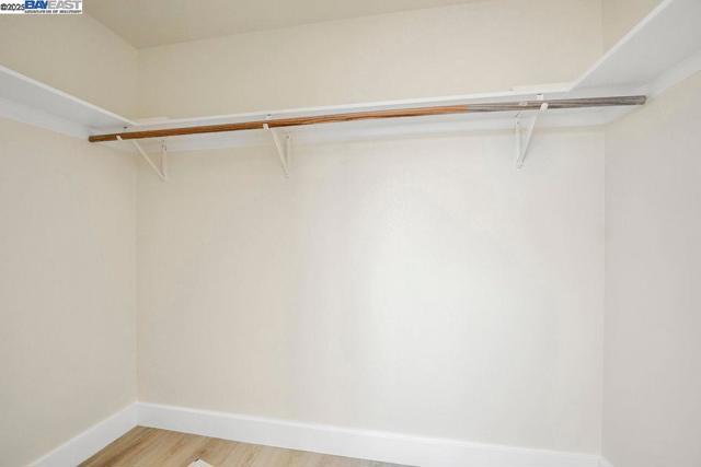 3251 Hyde St, Oakland CA: https://media.crmls.org/mediaz/15a62648-875a-4a83-a76d-4d4035ed1791.jpg