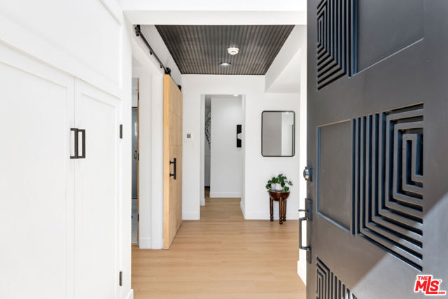 418 N Bowling Green Way, Los Angeles CA: https://media.crmls.org/mediaz/15a6394a-efa3-4861-aebd-32d761e99726.jpg