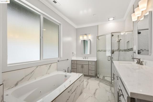 5915 Balboa Dr, Oakland CA: https://media.crmls.org/mediaz/15a6c65d-c166-43e5-94b7-670f25da0fc7.jpg