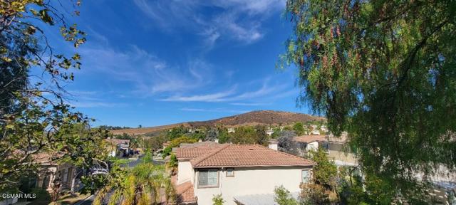 2669 Dorado Court, Thousand Oaks CA: https://media.crmls.org/mediaz/15a6cf87-ee16-4a6f-8cc5-3ac3cb35192f.jpg