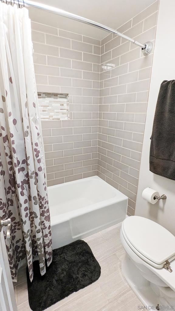 2410 Albatross St - photo 8