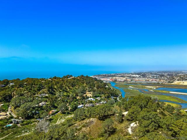 14224 Recuerdo Dr, San Diego CA: https://media.crmls.org/mediaz/15a73e98-d33f-4ad7-a8fd-13c46aa75515.jpg