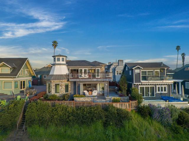 2974 E Cliff Drive, Santa Cruz CA: https://media.crmls.org/mediaz/15a7d38c-bb77-4896-8031-af4b6f9fa4c5.jpg