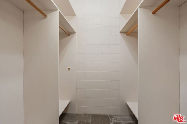 1375 Kelton Avenue, Los Angeles CA: https://media.crmls.org/mediaz/15a7d776-a0e0-491e-a12f-77afde0d55e8.jpg