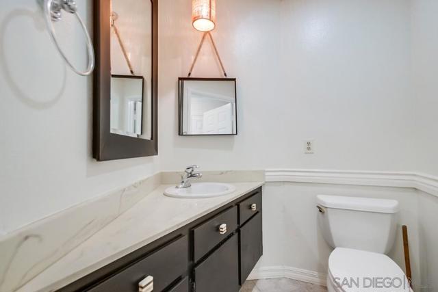 3268 Via Marin, La Jolla CA: https://media.crmls.org/mediaz/15a8800b-b89a-4c65-bcb2-95c0e2876fc9.jpg