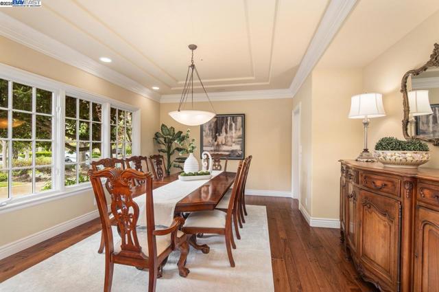 3029 Alburni Ct, Pleasanton CA: https://media.crmls.org/mediaz/15a88c8a-0bef-4146-9cf7-a6897e837efc.jpg