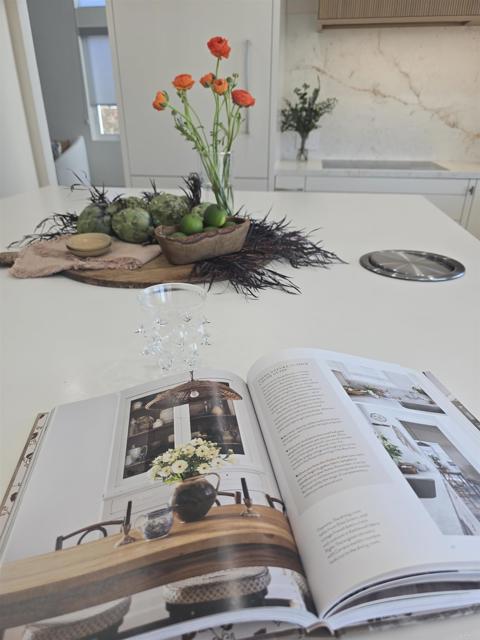 Detail Gallery Image 16 of 66 For 2955 Avendia Valera, Carlsbad,  CA 92009 - 5 Beds | 3 Baths