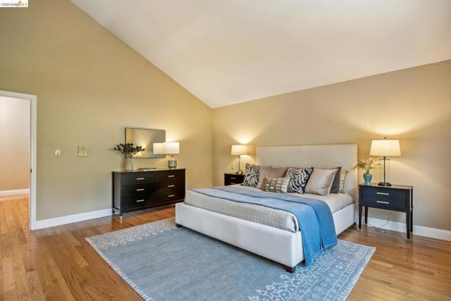 Image 32 of 55 For 5362 Saddleback Ct.