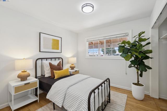 2435 Catalpa Way, Hayward CA: https://media.crmls.org/mediaz/15aa6642-ac8e-47a3-add6-7db27967114c.jpg