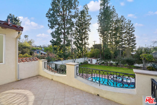 5309 Louise Avenue, Encino CA: https://media.crmls.org/mediaz/15aace6e-7721-403e-baf3-33665bc3b222.jpg