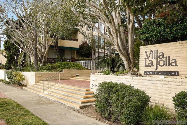 6455 La Jolla Blvd, La Jolla CA: https://media.crmls.org/mediaz/15ab8145-d7f9-448d-87ed-1bd6bdf1e79b.jpg