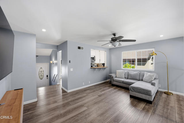 Detail Gallery Image 9 of 27 For 202 Avon Ln, Fillmore,  CA 93015 - 3 Beds | 1/1 Baths