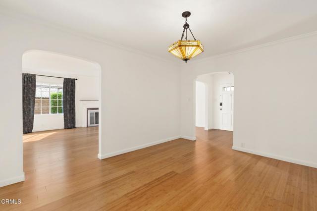 Detail Gallery Image 4 of 39 For 3824 Elm Ave, Long Beach,  CA 90807 - 5 Beds | 5 Baths