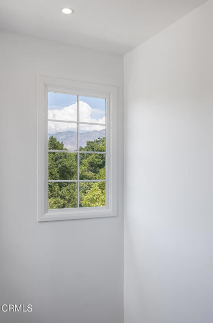 378 W Green Street, Pasadena CA: https://media.crmls.org/mediaz/15acc670-8dc3-4e52-8a14-7ed385dd8ed9.jpg
