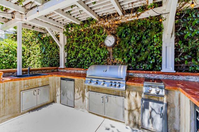 190 S 15th Street, San Jose CA: https://media.crmls.org/mediaz/15aced4b-7709-4a42-92bd-31dbd55d60bd.jpg