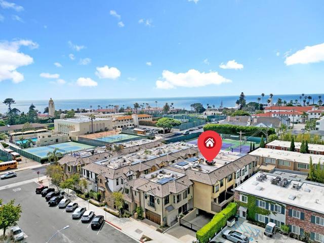726 Silver Street, La Jolla CA: https://media.crmls.org/mediaz/15adb07d-a781-41b9-85fb-cd07dd151cfd.jpg