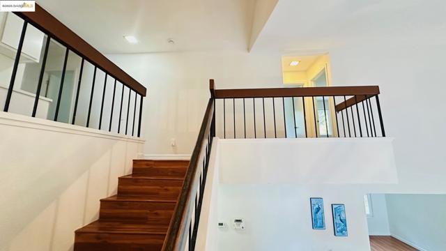 3593 Morningside Dr, Richmond CA: https://media.crmls.org/mediaz/15ae9944-d0f5-4784-ac0c-f974d360d99d.jpg