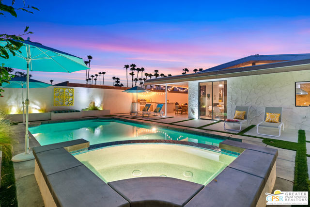 1404 E Sierra Way, Palm Springs CA: https://media.crmls.org/mediaz/15aeaf9c-5f5a-4430-b903-2d723de7f0ab.jpg