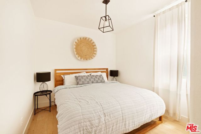 24229 La Montura Drive, Valencia CA: https://media.crmls.org/mediaz/15af28f7-c7e5-4e27-a9ea-123e3dcf1106.jpg