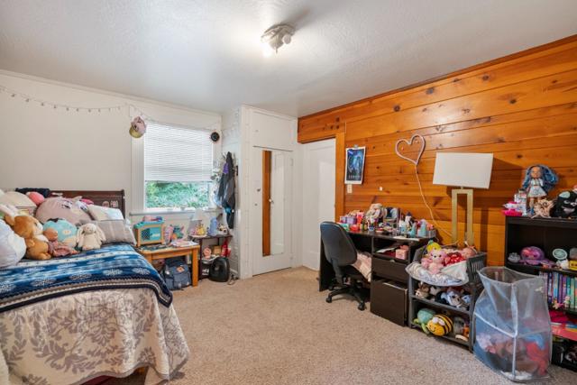 804 Comstock Road, Hollister CA: https://media.crmls.org/mediaz/15af86aa-2d04-4f2a-be08-956d9e1d0895.jpg