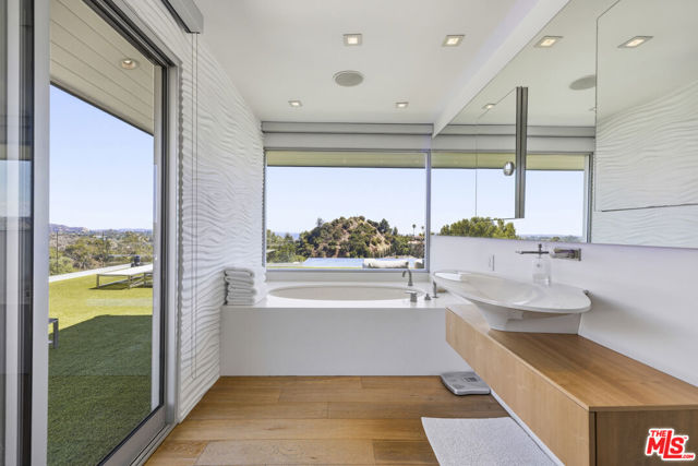 3 Bed Home for Sale in Los Angeles, California