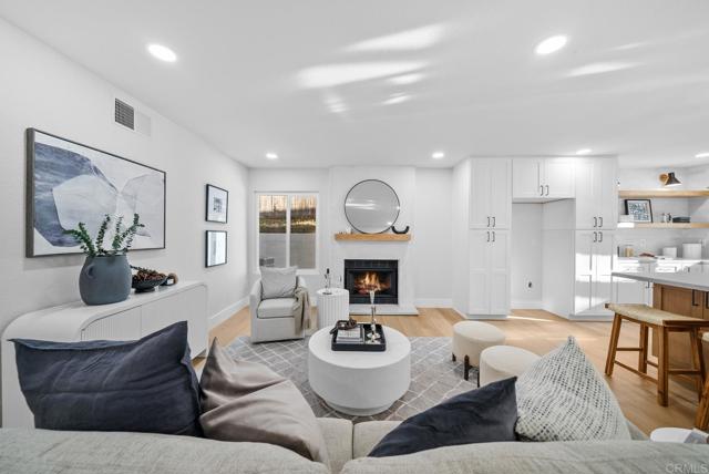 Detail Gallery Image 19 of 36 For 11026 Elderwood Ln, San Diego,  CA 92131 - 4 Beds | 2/1 Baths